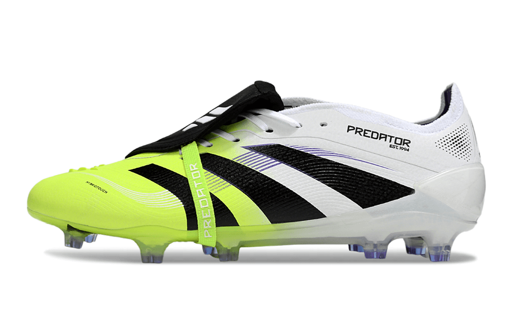 Chuteira Adidas Predator Elite FG Tongue Branca e Amarela em verde e preto, ideal para desempenho em campo.