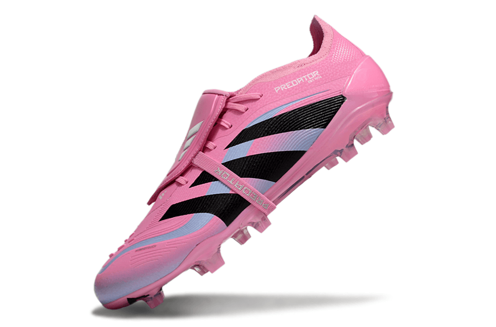 Chuteira Adidas Predator Elite FG Tongue Rosa em design vibrante e moderno com língua tradicional.