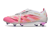 Chuteira Adidas Predator Elite FG Tongue Rosa em vista lateral, destacando cores vibrantes e design inovador.