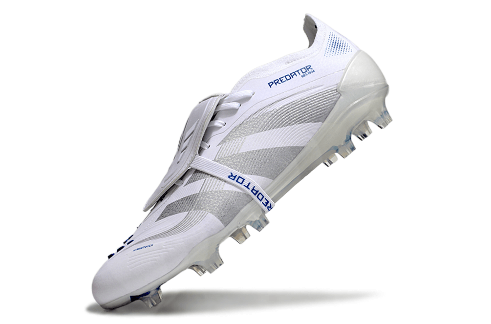 Chuteira Adidas Predator Elite Fold-Over Tongue FG - Branca, Azul e Prata lado esquerdo em ângulo