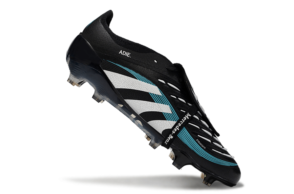 Chuteira Adidas Predator Elite Fold-Over Tongue FG - Preta, Branca e Azul em ângulo lateral.