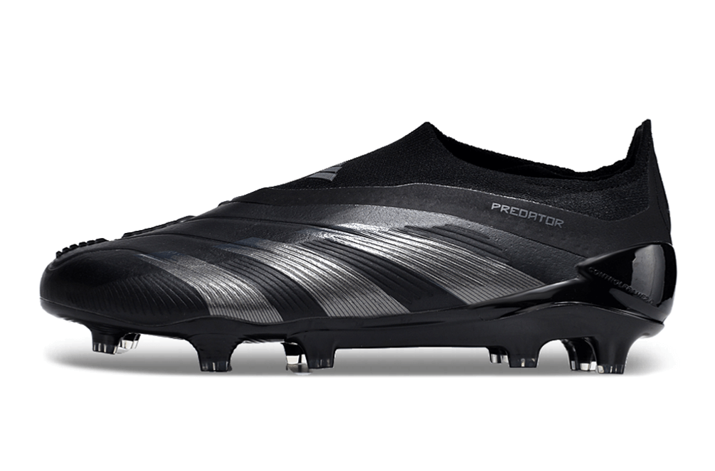 Chuteira Adidas Predator Elite Laceless FG - Preta em design moderno e elegante, ideal para desempenho em campo.