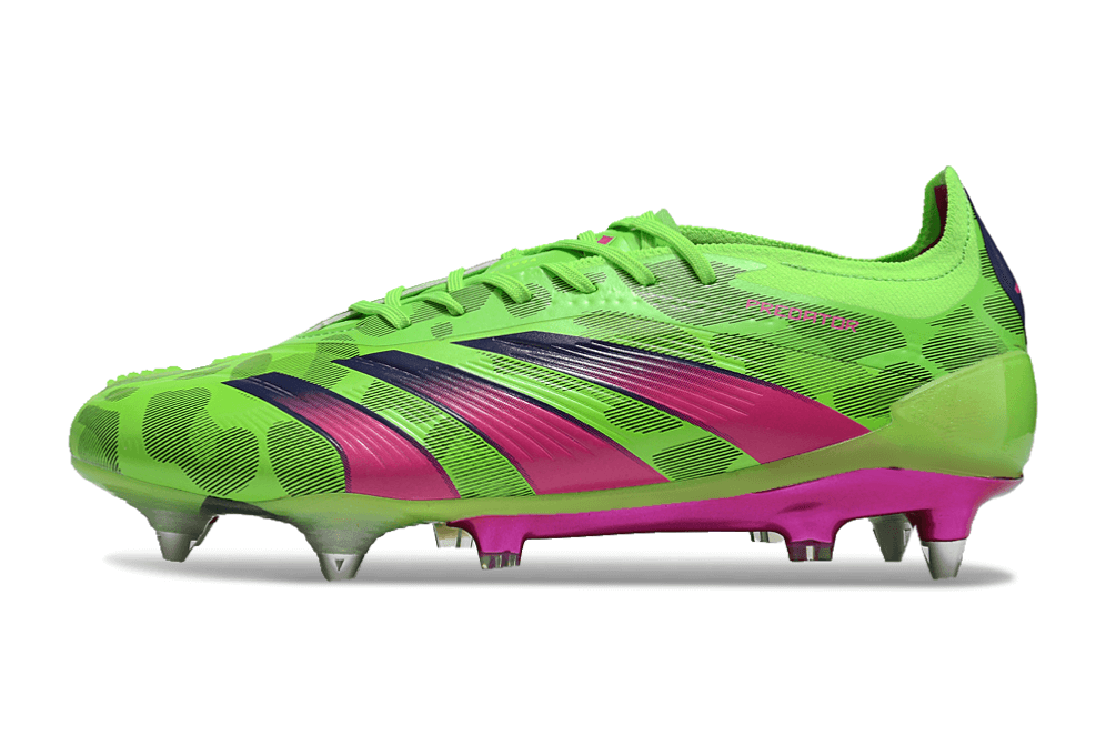 Chuteira Adidas Predator Elite SG em verde e rosa, ideal para jogar em gramados macios e molhados.