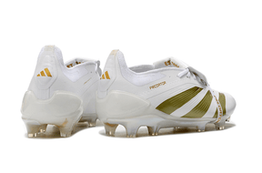 Chuteira Adidas Predator Elite Tongue FG - Branca e Dourada vista traseira e lateral, design sofisticado para desempenho em campo.