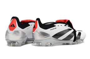 Chuteira Adidas Predator Elite Tongue FG - Branca e Preta, design avançado com língua tradicional.