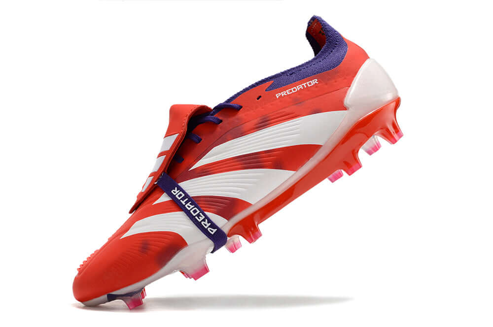 Chuteira Adidas Predator Elite Tongue FG - Laranja e Branca em destaque, com design moderno e cores vibrantes.