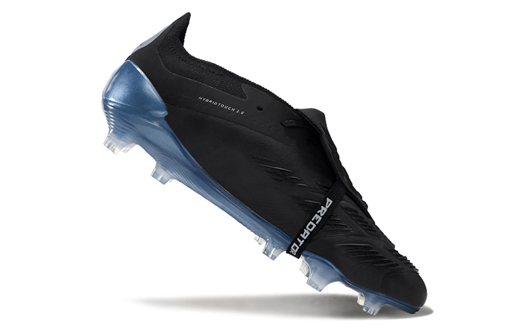 Chuteira Adidas Predator Elite Tongue FG - Preta e Azul em destaque com design aerodinâmico e cores negras e azuis.