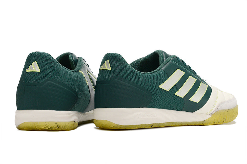 Chuteira Futsal Adidas Competition Top IC Branca e Verde com design elegante e tecnologia avançada.