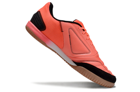 Chuteira Futsal Adidas Competition Top IC Laranja e Preta, design dinâmico e desempenho superior.