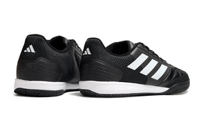 Chuteira Futsal Adidas Competition Top IC Preta e Branca com design clássico e sola para superfícies de futsal.
