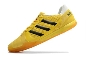 Chuteira Futsal Adidas Top Sala IC Amarelo e Preto, design amarelo e preto, ideal para jogadores de futsal.