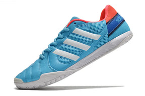 Chuteira Futsal Adidas Top Sala IC Azul e Branco com design leve e inovador para desempenho em quadras.