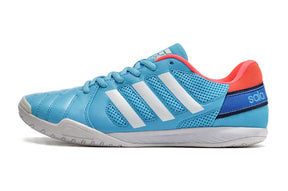 Chuteira Futsal Adidas Top Sala IC Azul e Branco lateral com detalhes em azul e branco.