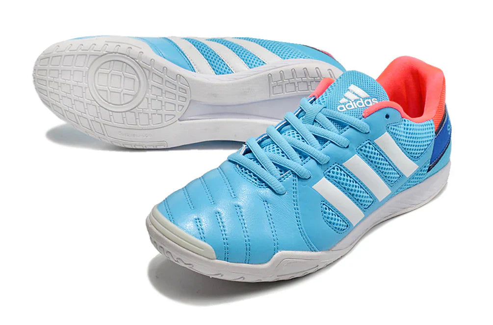 Chuteira Futsal Adidas Top Sala IC Azul e Branco com design moderno e solado IC para desempenho em quadras.