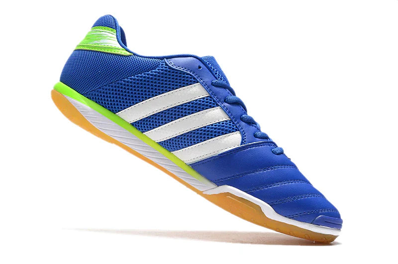 Chuteira Futsal Adidas Top Sala IC Azul e Verde lado esquerdo com detalhes em verde e sola IC para alto desempenho em futsal.