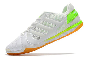 Chuteira Futsal Adidas Top Sala IC Branca e Verde - Calçado ideal para controle em pisos internos.