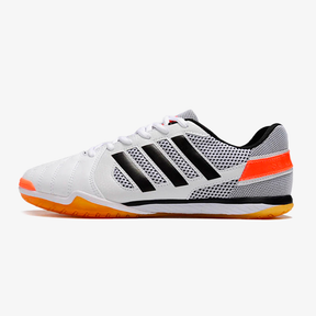 Chuteira Futsal Adidas Top Sala IC Cinza e Branca com design elegante e sola específica para quadras internas.