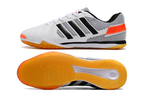 Chuteira Futsal Adidas Top Sala IC Cinza e Branca vista lateral e inferior com sola IC para quadras internas
