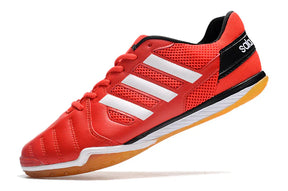 Chuteira Futsal Adidas Top Sala IC Vermelha e Branca em destaque, ideal para controle e precisão.