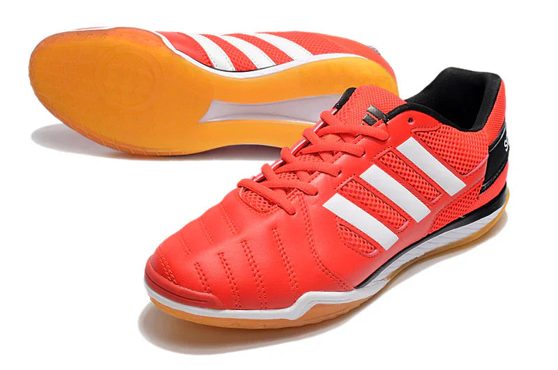 Chuteira Futsal Adidas Top Sala IC Vermelha e Branca com sola IC para futsal e design funcional.