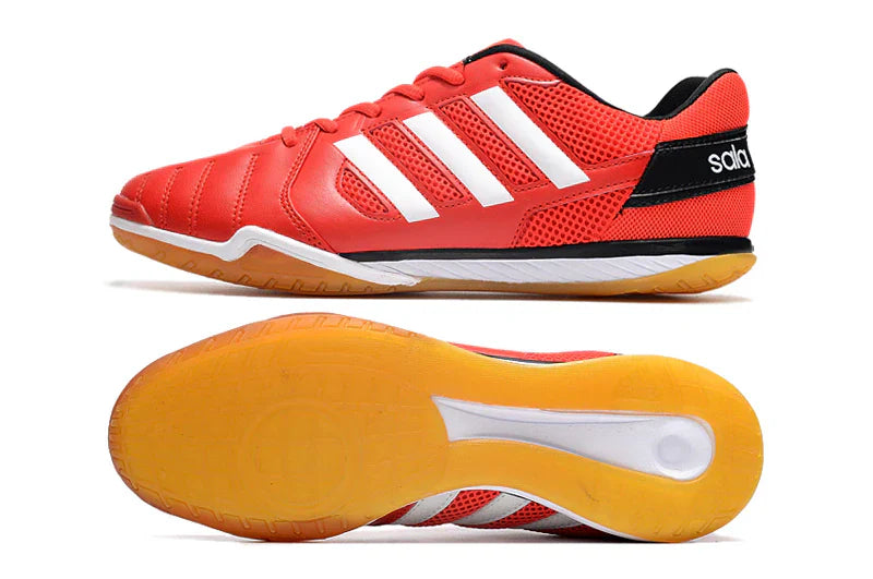 Chuteira Futsal Adidas Top Sala IC Vermelha e Branca com design funcional e sola IC para melhor aderência.