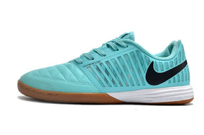 Chuteira Futsal Nike Lunar Gato IC - Azul e Preta lateral em cor azul com detalhes em preto.