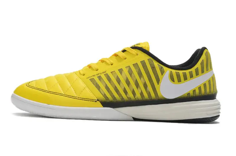 Chuteira Futsal Nike Lunar Gato IC Amarela, Branca e Preto lateral em fundo branco.