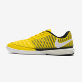 Chuteira Futsal Nike Lunar Gato IC Amarela, Branca e Preto vista lateral em fundo branco.