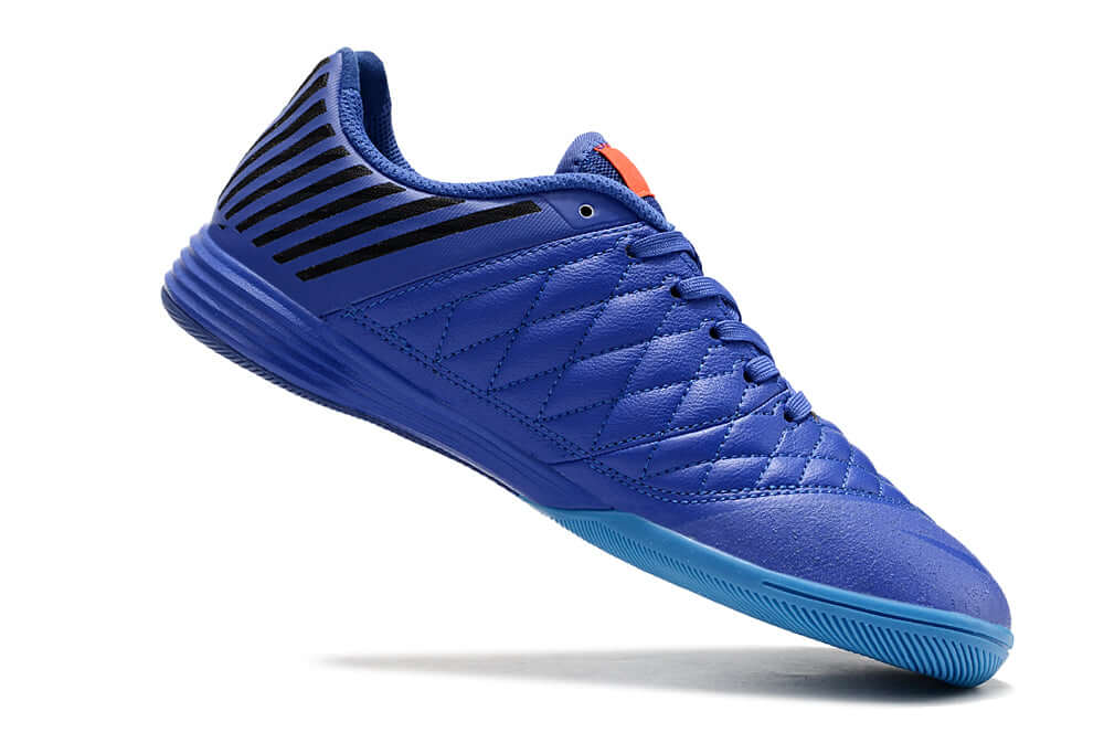 Chuteira Futsal Nike Lunar Gato IC - Azul Escuro e Preta em destaque, ideal para desempenho em futsal.