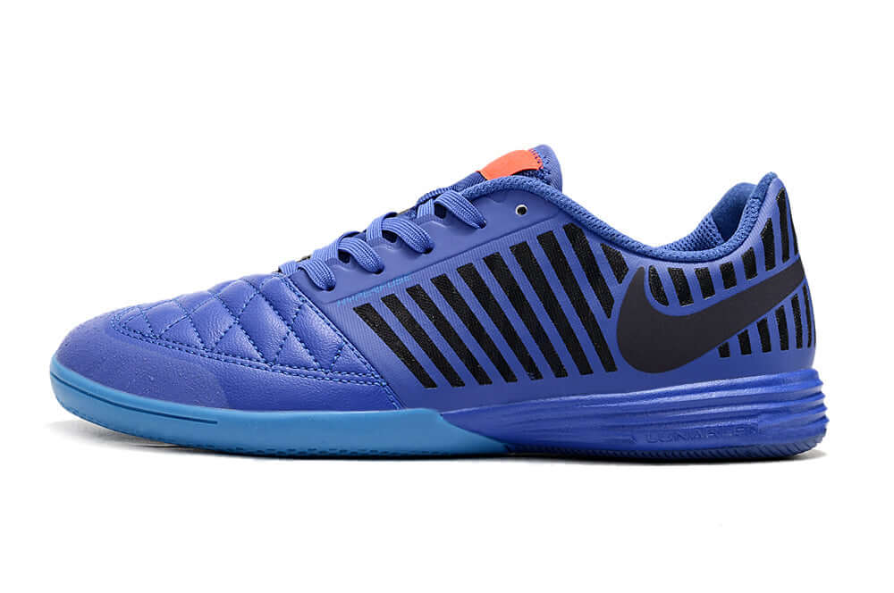 Chuteira Futsal Nike Lunar Gato IC - Azul Escuro e Preta, design premium e tecnologia para alto desempenho esportivo.