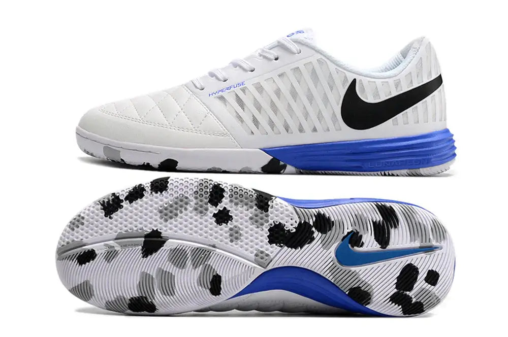 Chuteira Futsal Nike Lunar Gato IC Branca e Azul com sola de aderência superior