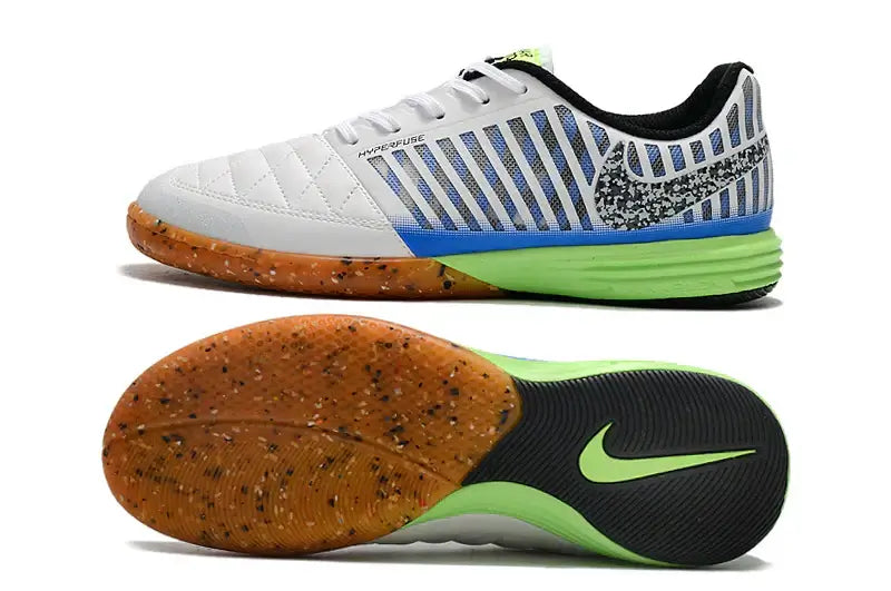 Chuteira Futsal Nike Lunar Gato IC Branca, Azul e Verde - design moderno e tecnologia de aderência para quadras internas.