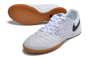 Chuteira Futsal Nike Lunar Gato IC - Branca vista lateral e inferior, ideal para quadras internas.