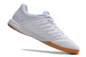 Chuteira Futsal Nike Lunar Gato IC - Branca com design elegante e solado aderente para quadras internas.