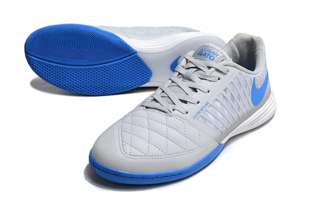 Chuteira Futsal Nike Lunar Gato IC - Cinza e Azul com design sofisticado e tecnologia de performance.