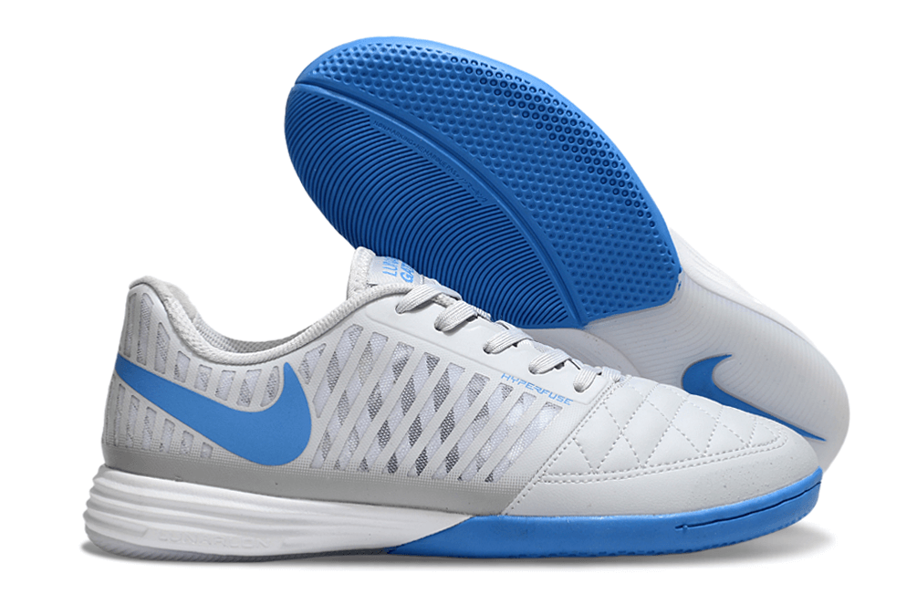 Chuteira Futsal Nike Lunar Gato IC - Cinza e Azul com design moderno e sola inovadora.