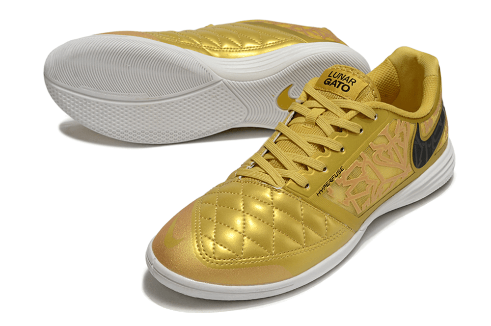Chuteira Futsal Nike Lunar Gato IC - Dourada com design elegante e tecnologia Lunarlon para melhor desempenho em futsal.