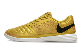 Chuteira Futsal Nike Lunar Gato IC - Dourada em design premium, ideal para quadras indoor.