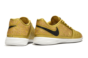 Chuteira Futsal Nike Lunar Gato IC - Dourada com design sofisticado e tecnologia ideal para quadras indoor.