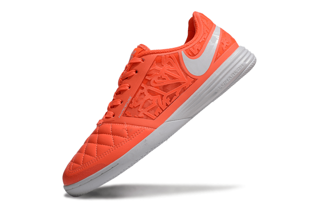 Chuteira Futsal Nike Lunar Gato IC - Laranja e Branca com design vibrante e tecnologia de desempenho
