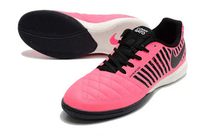 Chuteira Futsal Nike Lunar Gato IC em rosa com sola para quadras internas