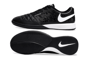 Chuteira Futsal Nike Lunar Gato IC - Preta e Branca com design clássico e tecnologia Lunarlon para alto desempenho.