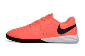 Chuteira Futsal Nike Lunar Gato IC - Rosa e Preta com design vibrante e tecnologia Lunarlon.