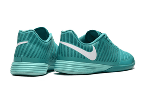 Chuteira Futsal Nike Lunar Gato IC - Turquesa, design vibrante com tecnologia Lunarlon para desempenho superior.