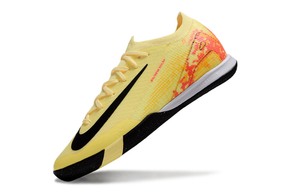 Chuteira Futsal Nike Mercurial Air Zoom Vapor 16 IC - Amarela, Laranja e Preta em perspectiva lateral.