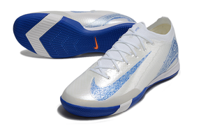 Chuteira Futsal Nike Mercurial Air Zoom Vapor 16 IC - Branca e Azul em destaque com design moderno e tecnologia avançada.