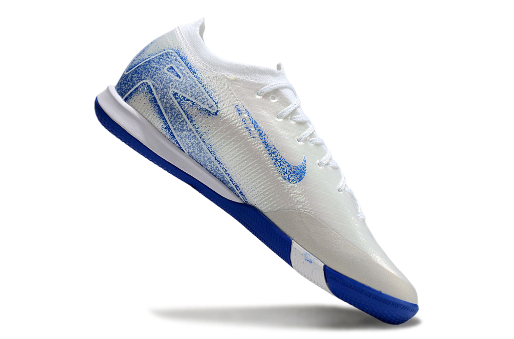 Chuteira Futsal Nike Mercurial Air Zoom Vapor 16 IC - Branca e Azul, ideal para jogadores que buscam velocidade.