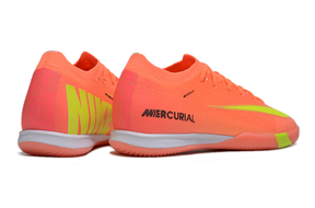 Chuteira Futsal Nike Mercurial Air Zoom Vapor 16 IC - Laranja e Verde, modelo vibrante em cor laranja e detalhes em verde.