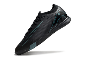 Chuteira Futsal Nike Mercurial Air Zoom Vapor 16 IC - Preta com design moderno e sola IC para aderência em pisos de futsal.