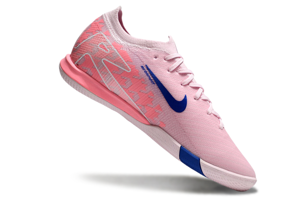 Chuteira Futsal Nike Mercurial Air Zoom Vapor 16 IC - Rosa e Azul em destaque, ideal para performance em pisos internos.